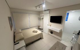 Apartamento com saída para praia