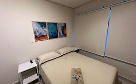 Apartamento com saída para praia